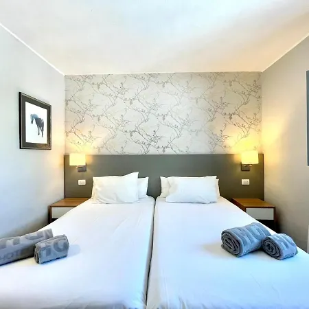 شقة Apartameto De 2 Dormitorios, Wifi Y Piscina, A 4 Minutos A Pie De La Playa *